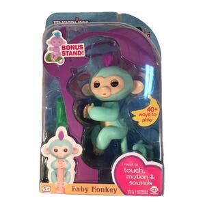 Fingerlings ZOE Turquoise Baby Monkey with Purple Hair Bonus Stand Wow Wee NEW